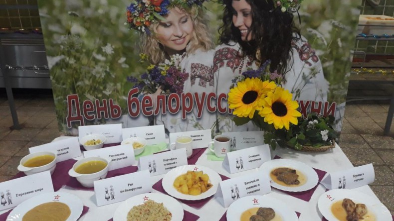 В рамках Дней национальной кухни Белоруссии в российских воинских частях подали кулеш, верашчаку и салат «Минский»