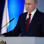 Путин предложил внести поправки в Конституцию