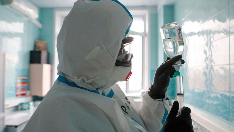 Россия переместилась на третье место в мире по распространению коронавируса