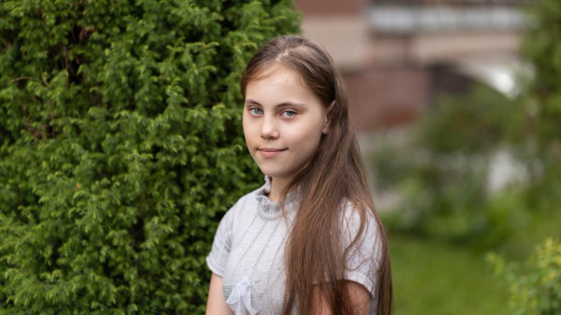 «Не могу идти, сердце колет»: 13-летнюю девочку спасет срочная операция
