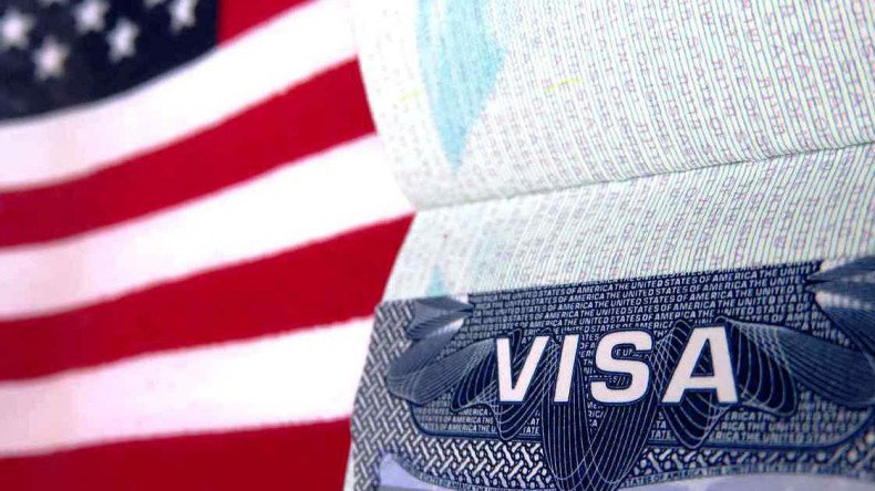 В США приостановили выдачу некоторых видов временных рабочих виз
