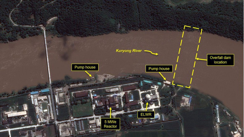 Главному ядерному реактору Северной Кореи угрожает наводнение