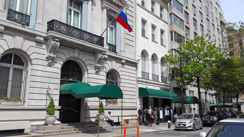 Неизвестный преследует российских дипломатов в Нью-Йорке