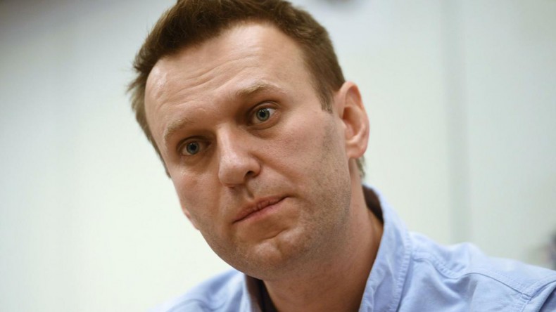 Навальный пришел в себя после комы
